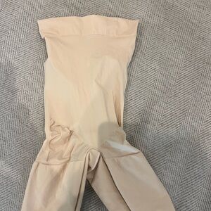 SKIMS Cream Leggings